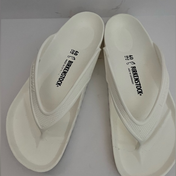 Birkenstock Flip Flops size 40 - Picture 2 of 5